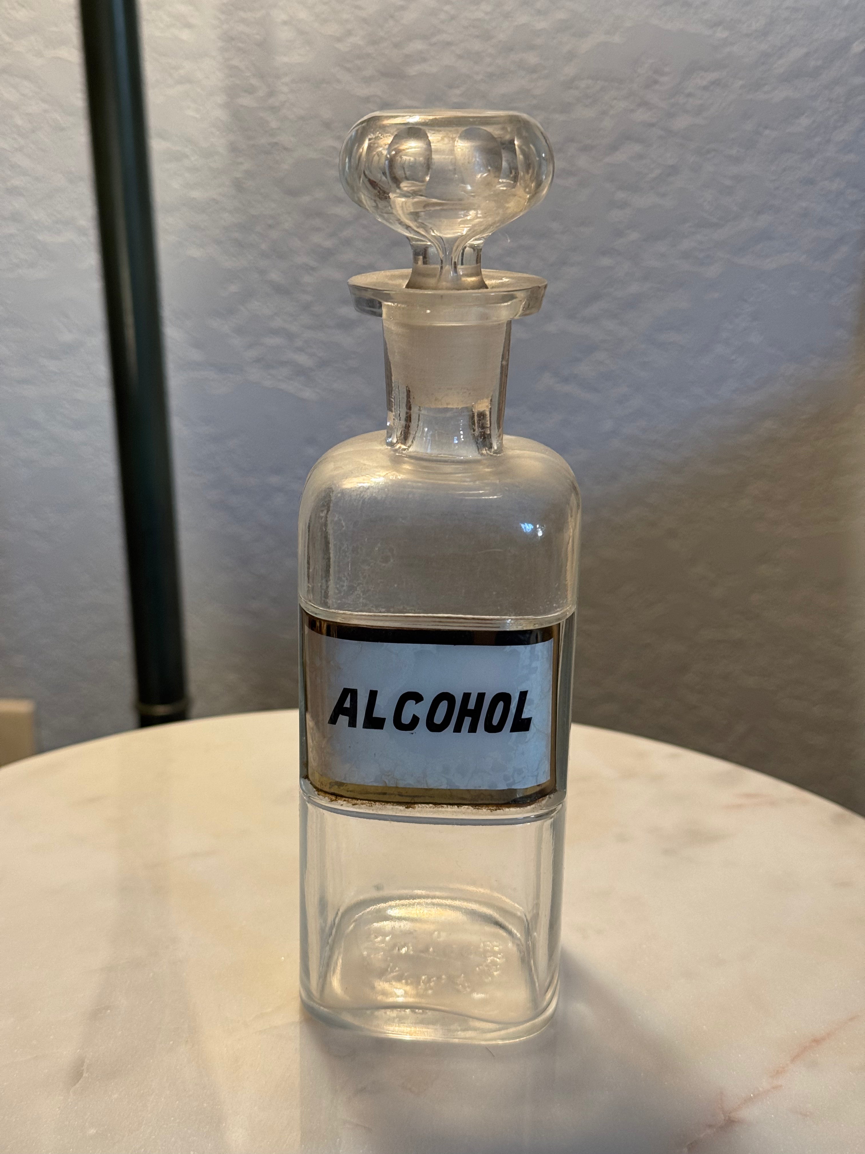 Antique Apothecary Druggist Jar (1890s–1920s)
